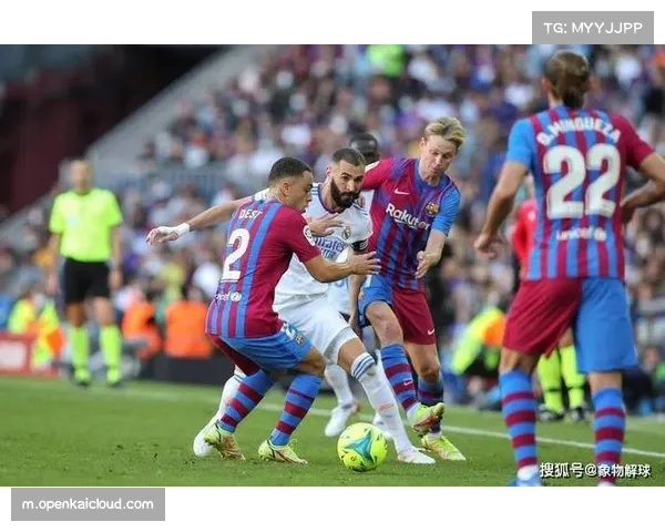 西甲半场战报：布兰科远射迫近破门，巴列卡诺与阿拉维斯互交白卷